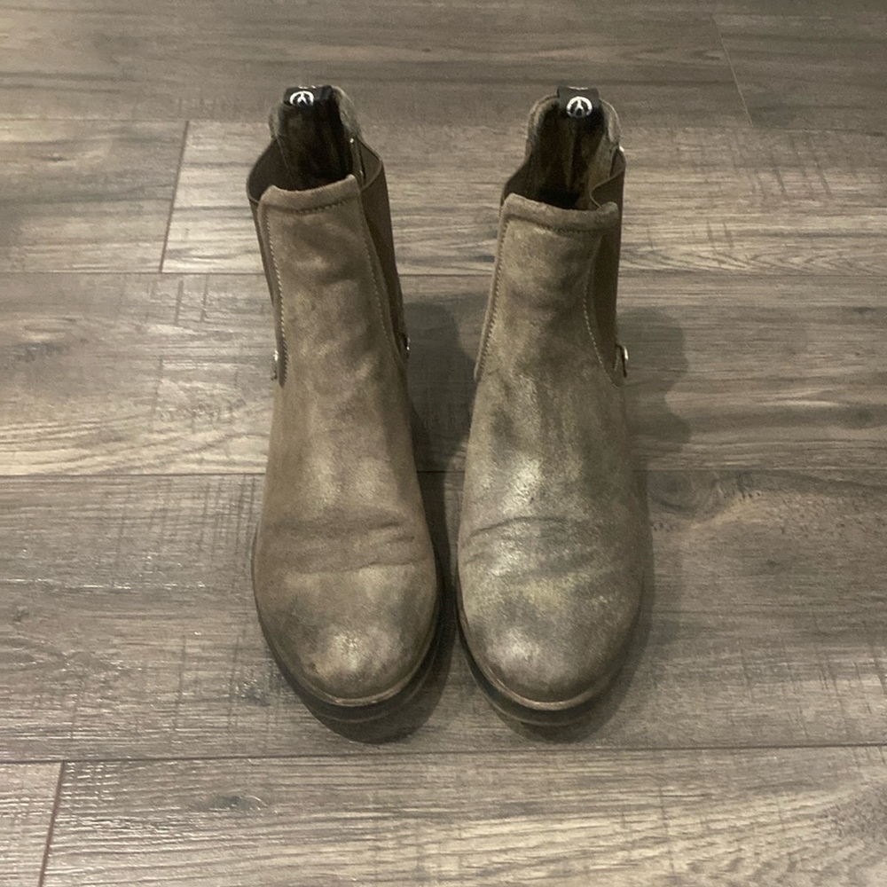 Wishbone Booties